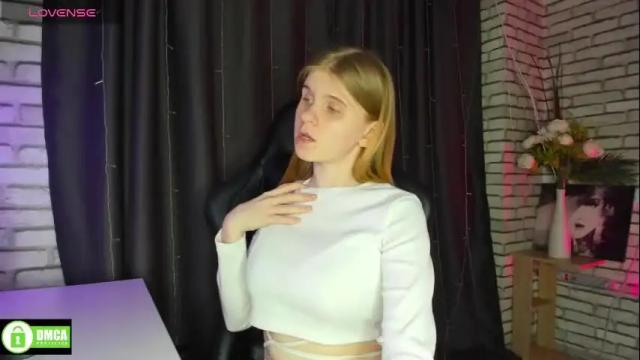 Image 4 of alya_vizz Stream on Chaturbate on 1 month ago