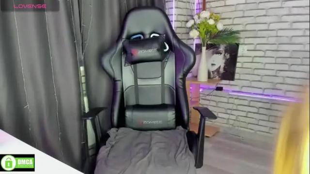 Image 3 of alya_vizz Stream on Chaturbate on 29 days ago