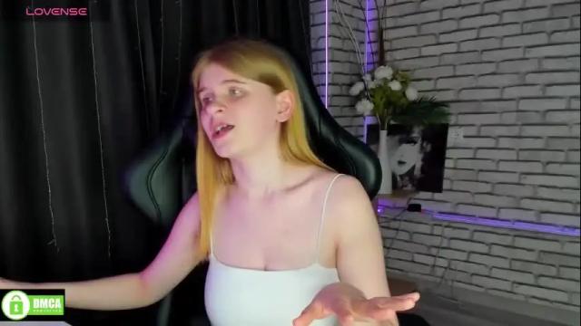 Image 4 of alya_vizz Stream on Chaturbate on 29 days ago