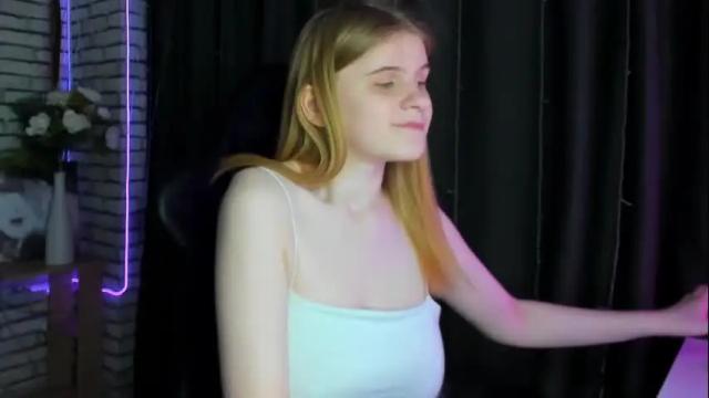 Image 12 of alya_vizz Stream on Chaturbate on 12 days ago