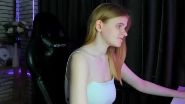 Image 6 of alya_vizz Stream on Chaturbate on 12 days ago