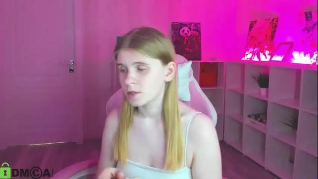 Image 4 of alya_vizz Stream on Chaturbate on 1 day ago