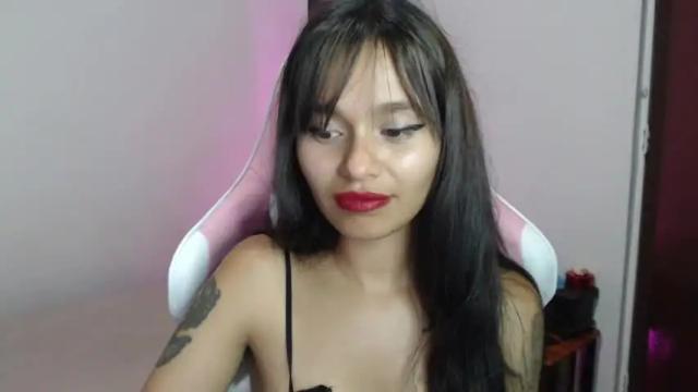 Image 3 of alylittle_ Stream on Chaturbate on 15 months ago