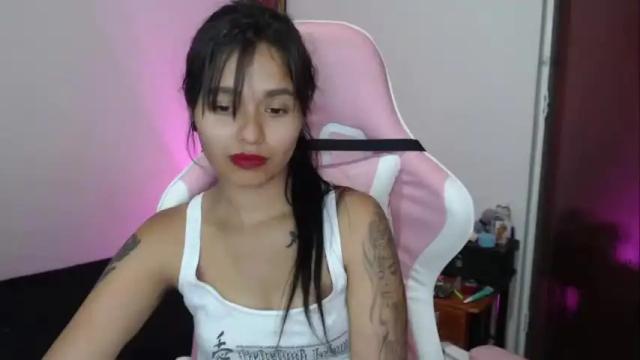 Image 8 of alylittle_ Stream on Chaturbate on 14 months ago