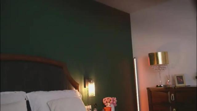 Image 4 of alyonaqueen_ Stream on Chaturbate on 1 month ago