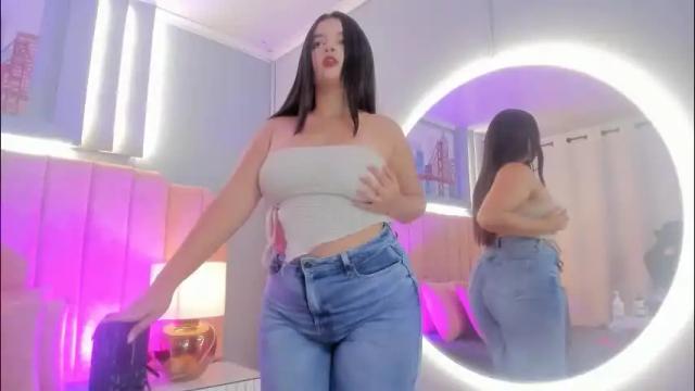 Image 12 of alys_baker Stream on Chaturbate on 1 month ago