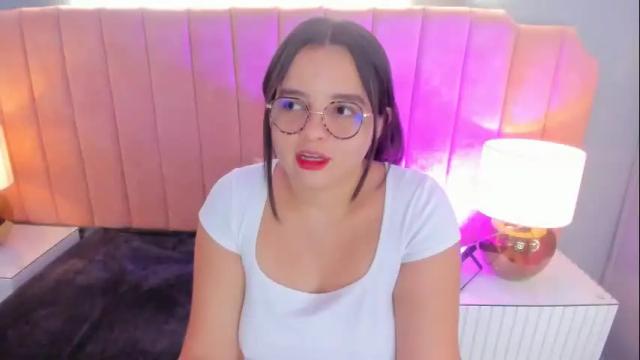 Image 8 of alys_baker Stream on Chaturbate on 1 month ago