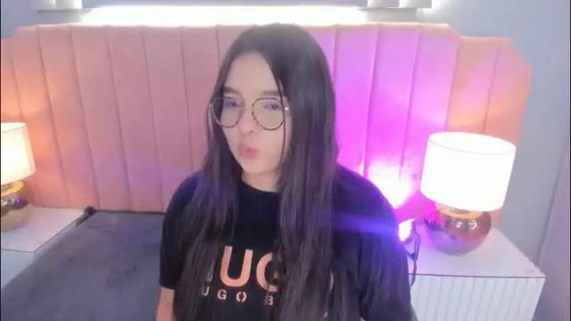 Image 12 of alys_baker Stream on Chaturbate on 29 days ago