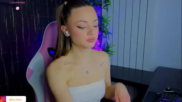 Image 10 of alyseruss Stream on Chaturbate on 2 months ago