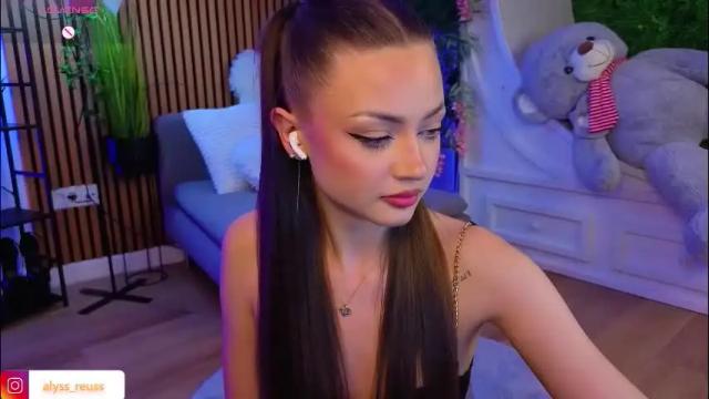 Image 12 of alyseruss Stream on Chaturbate on 1 month ago