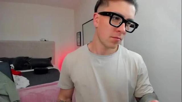 Image 4 of alyshianeithan Stream on Chaturbate on 6 months ago