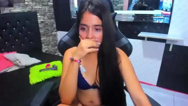 Image 2 of alyson_dayana Stream on Chaturbate on 21 months ago