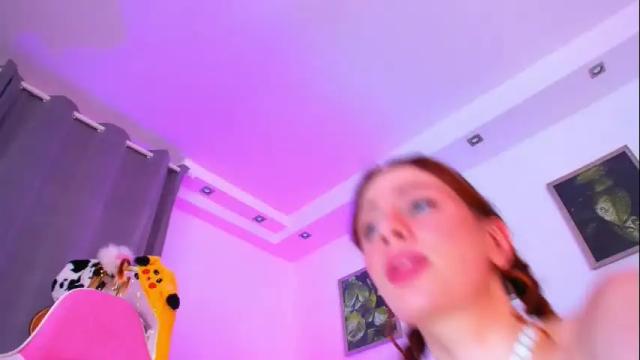 Image 4 of alyssa_smitt Stream on Chaturbate on 13 days ago