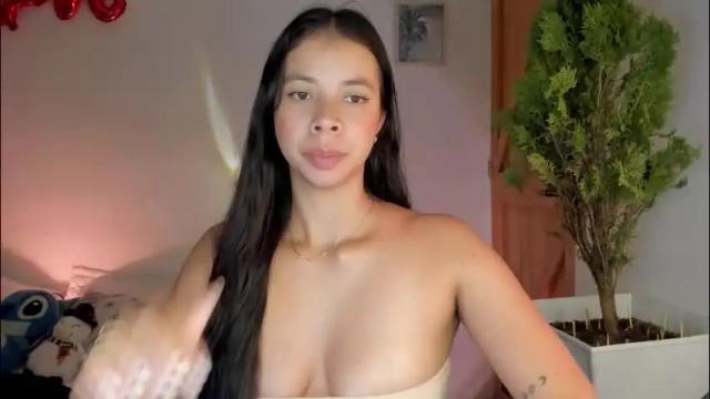 Image 10 of alyssagreen_ Stream on Chaturbate on 26 days ago