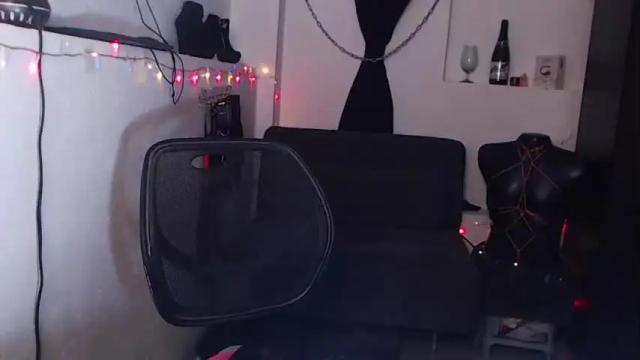 Image 3 of alyssasexyhot Stream on Chaturbate on 14 months ago