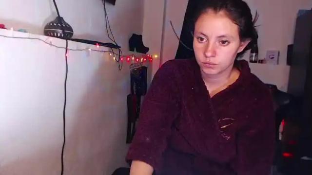 Image 2 of alyssasexyhot Stream on Chaturbate on 13 months ago