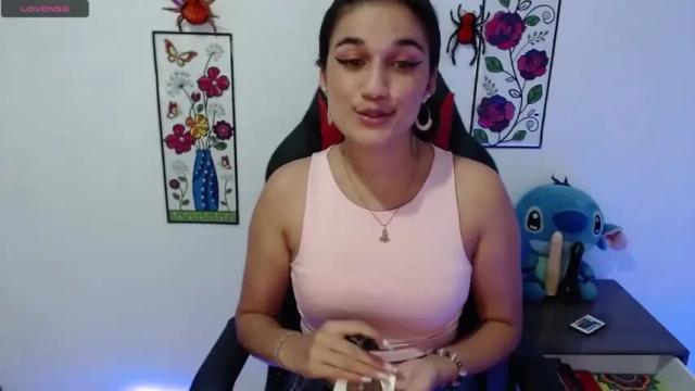 Image 6 of alyssaxr Stream on Chaturbate on 17 months ago