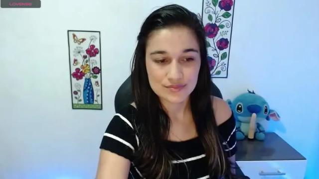 Image 3 of alyssaxr Stream on Chaturbate on 16 months ago