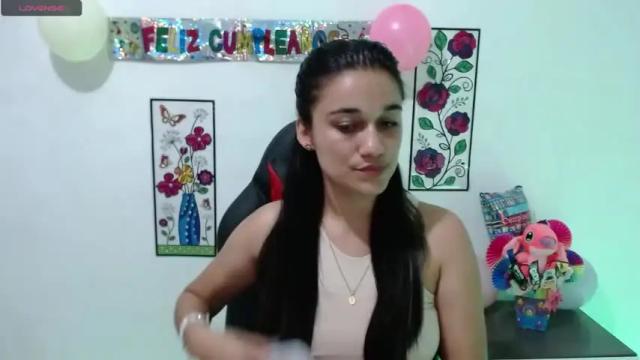 Image 6 of alyssaxr Stream on Chaturbate on 16 months ago