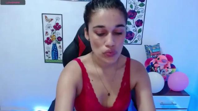 Image 11 of alyssaxr Stream on Chaturbate on 16 months ago