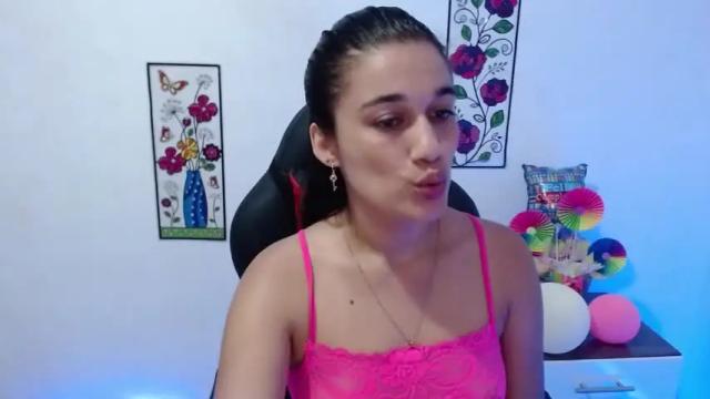 Image 10 of alyssaxr Stream on Chaturbate on 15 months ago