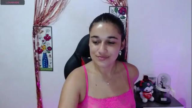 Image 8 of alyssaxr Stream on Chaturbate on 7 months ago