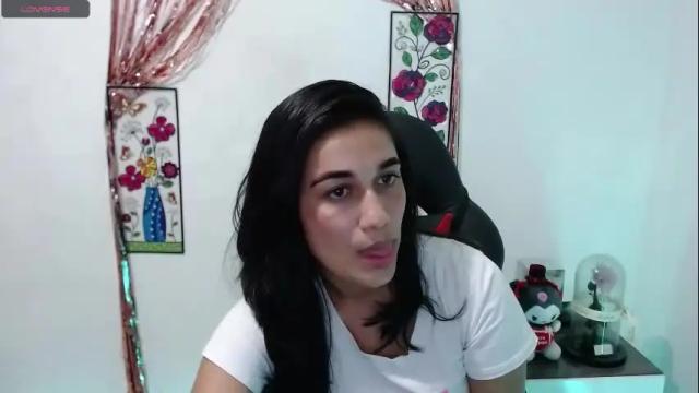 Image 7 of alyssaxr Stream on Chaturbate on 7 months ago