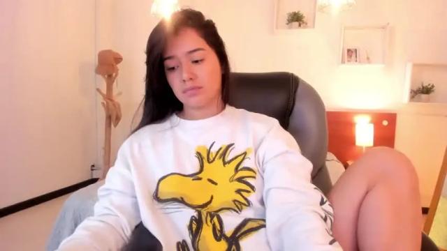 Image 11 of alyssia_wolds_ Stream on Chaturbate on 13 months ago