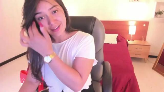 Image 11 of alyssia_wolds_ Stream on Chaturbate on 12 months ago