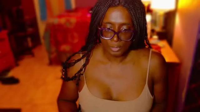 Image 7 of alyxfox Stream on Chaturbate on 14 months ago