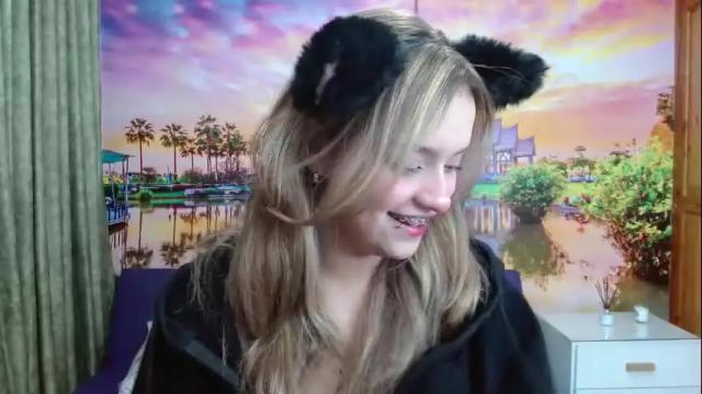 Image 7 of alyy_cute Stream on Chaturbate on 1 month ago
