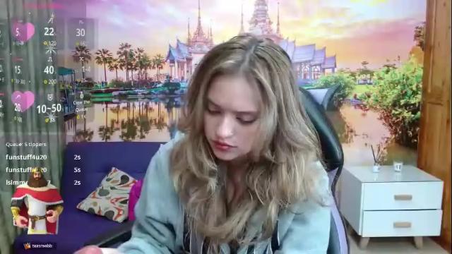 Image 12 of alyy_cute Stream on Chaturbate on 1 month ago