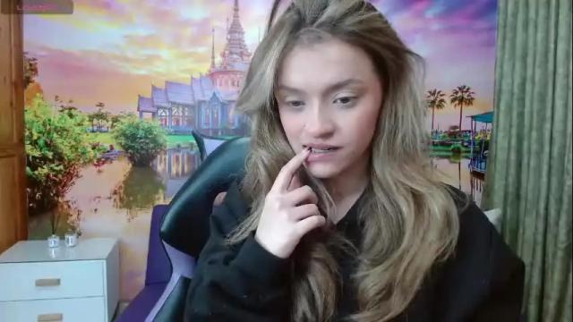 Image 10 of alyy_cute Stream on Chaturbate on 16 days ago