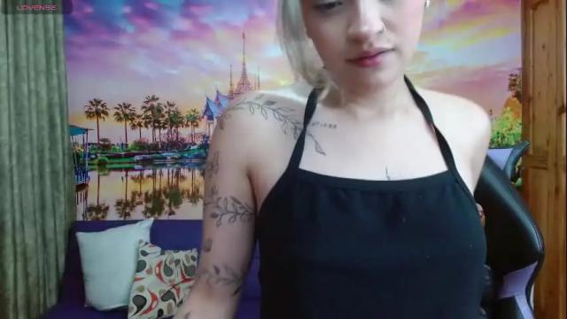 Image 4 of alyy_cute Stream on Chaturbate on 3 days ago