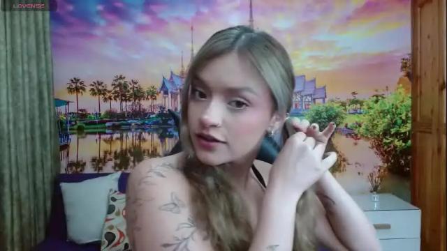 Image 6 of alyy_cute Stream on Chaturbate on 3 days ago