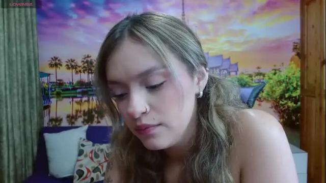 Image 8 of alyy_cute Stream on Chaturbate on 3 days ago