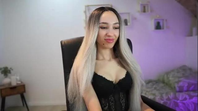 Image 4 of amai__liu Stream on Chaturbate on 1 month ago
