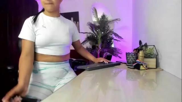 Image 3 of amaia_bushida Stream on Chaturbate on 1 month ago