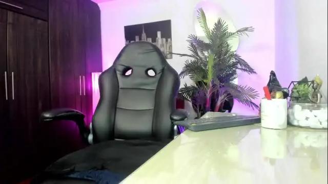 Image 2 of amaia_bushida Stream on Chaturbate on 1 month ago