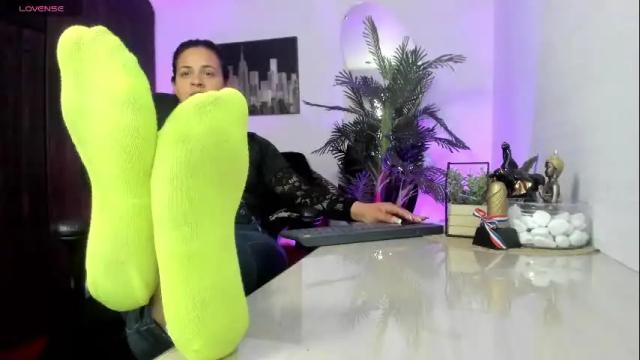 Image 2 of amaia_bushida Stream on Chaturbate on 1 month ago