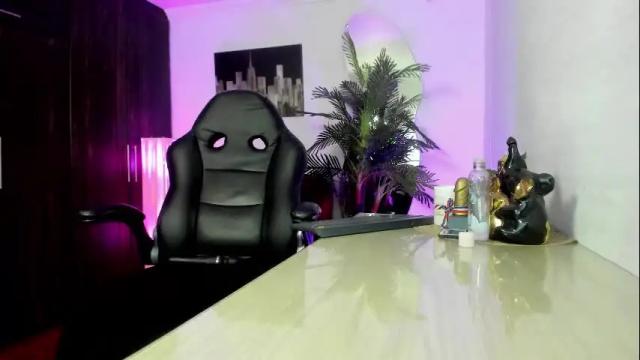 Image 3 of amaia_bushida Stream on Chaturbate on 1 month ago
