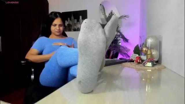 Image 2 of amaia_bushida Stream on Chaturbate on 1 month ago