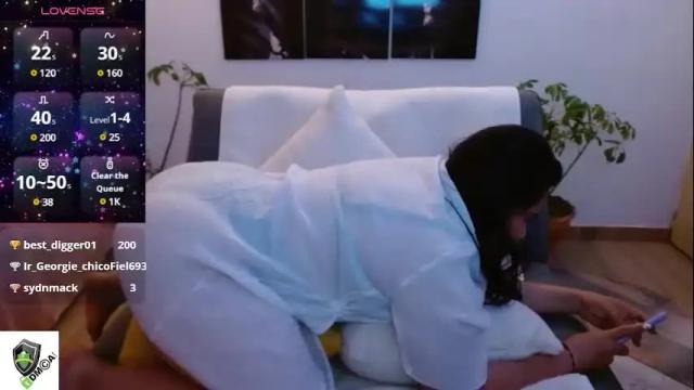 Image 4 of amalia_brunette Stream on Chaturbate on 21 hours ago
