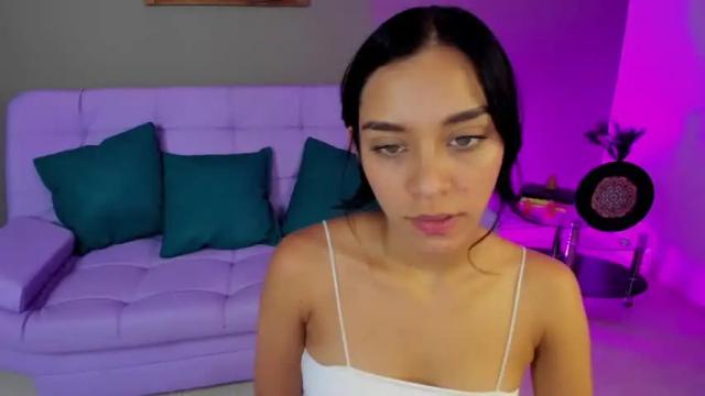 Image 10 of amalia_cruss Stream on Chaturbate on 13 months ago