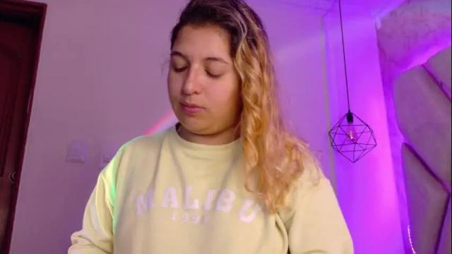 Image 3 of amalia_rosse_ Stream on Chaturbate on 1 month ago