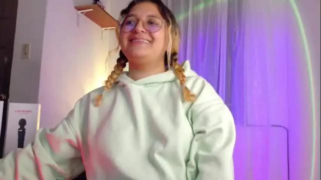 Image 11 of amalia_rosse_ Stream on Chaturbate on 1 month ago