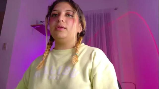 Image 11 of amalia_rosse_ Stream on Chaturbate on 17 days ago
