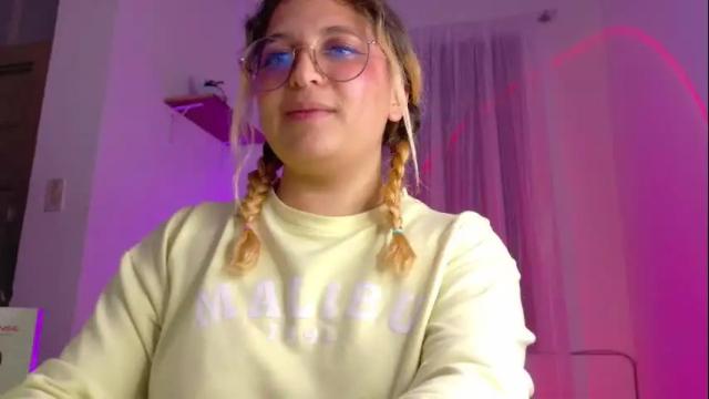 Image 4 of amalia_rosse_ Stream on Chaturbate on 17 days ago