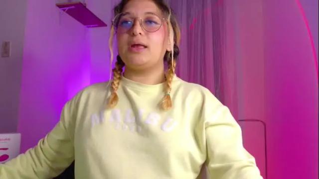 Image 8 of amalia_rosse_ Stream on Chaturbate on 17 days ago