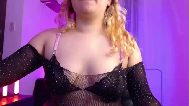 Image 3 of amalia_rosse_ Stream on Chaturbate on 12 days ago